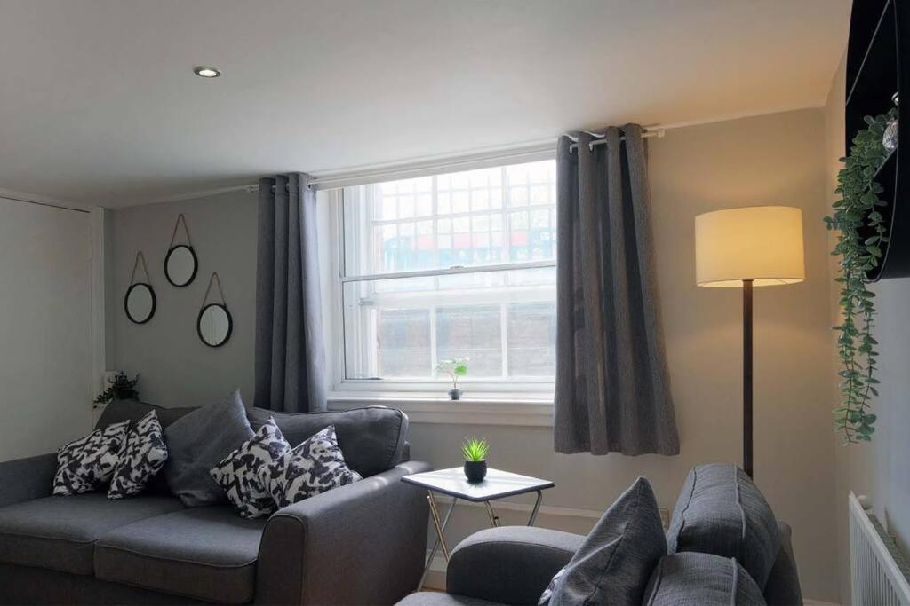 Seymour Townhouse By Serviced Living Liverpool Eksteriør billede