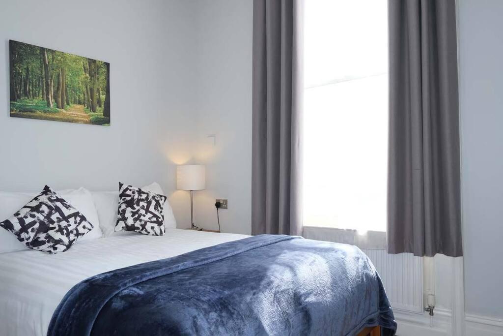 Seymour Townhouse By Serviced Living Liverpool Eksteriør billede